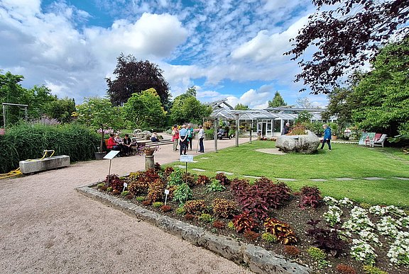 Botanischer_Garten_1.jpg  